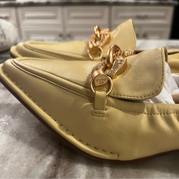 TORY BURCH Jessa Pointy-Toe Loafer - Leather- Butter Yellow size 7 New in Box - Picture 5 of 9